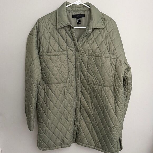 Forever 21 Jackets & Blazers - Forever 21 Oversized Olive Green Quilted Shirt Jacket Size S